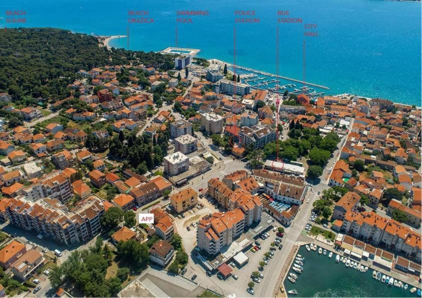 Apartment Nina Biograd Na Moru Esterno foto